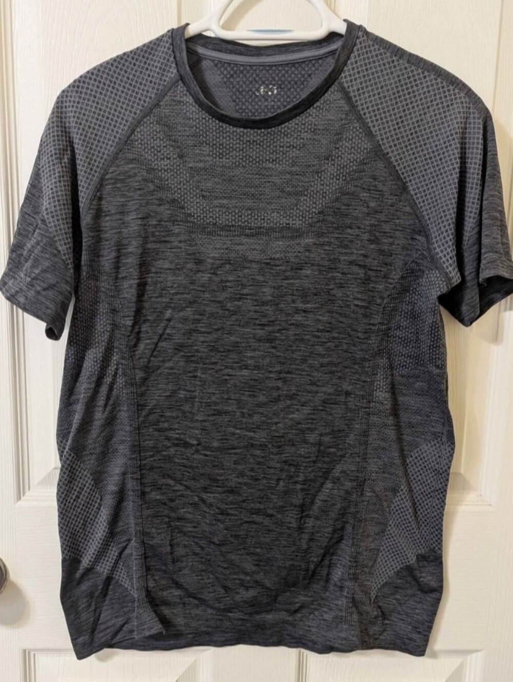 Men's Alo gray shirt, small/medium